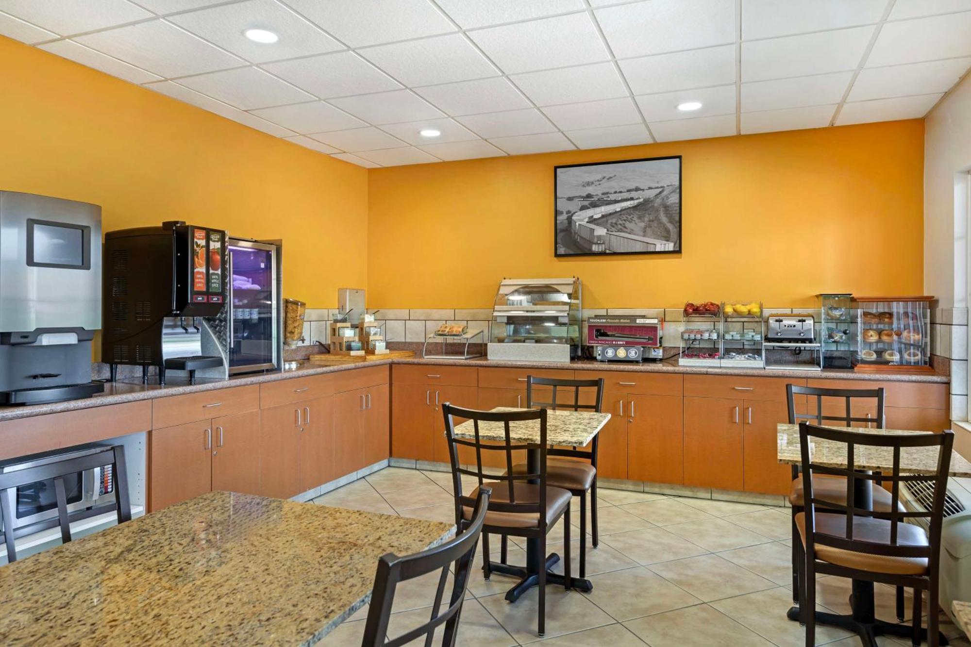 Best Western Plus Country Park Hotel Tehachapi Exteriör bild